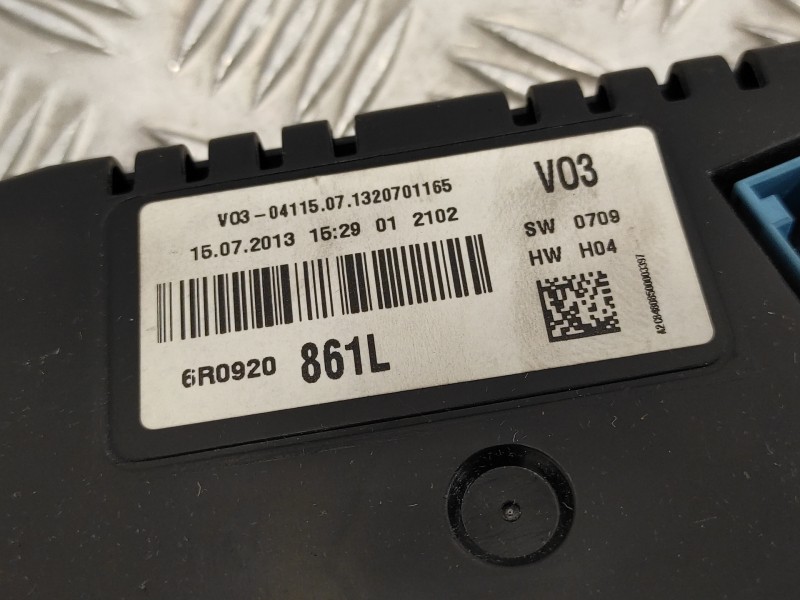 Recambio de cuadro instrumentos para volkswagen polo (6r1) 1.6 tdi referencia OEM IAM 6R0920861L  A2C84808500