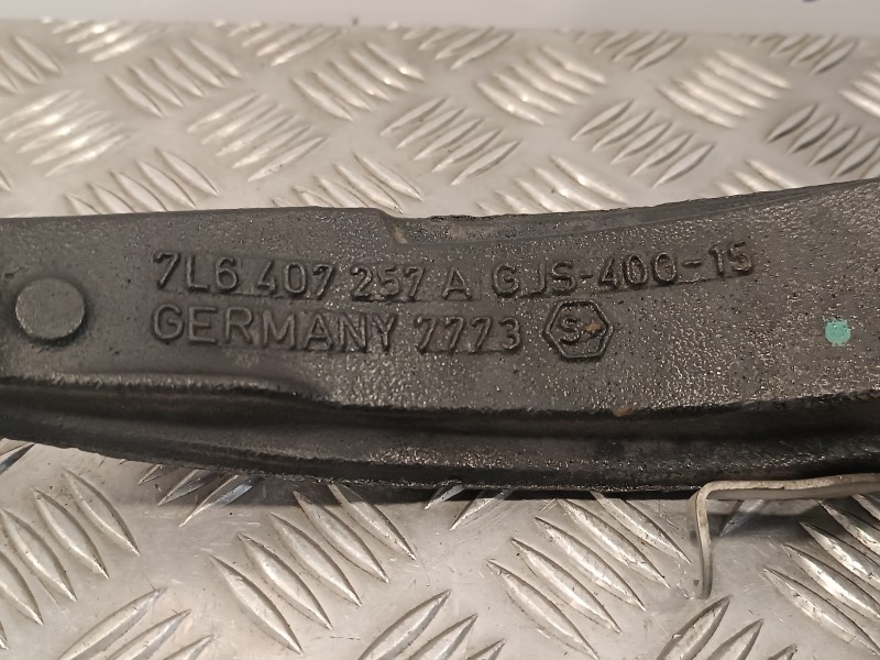 Recambio de mangueta delantera izquierda para volkswagen touareg (7la) 2.5 tdi referencia OEM IAM 7L6407257A  