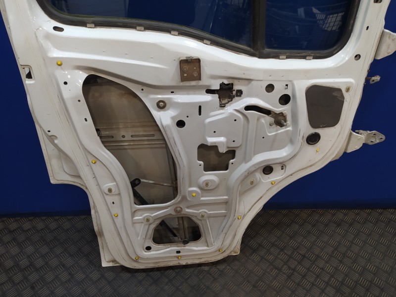 Recambio de puerta delantera izquierda para renault master ii ph. 2 doka/pr. fgst referencia OEM IAM   
