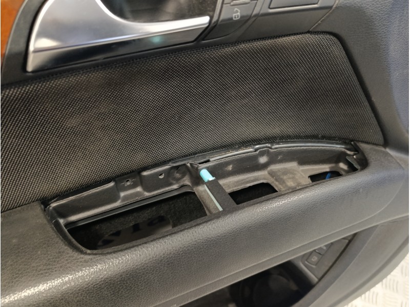 Recambio de guarnecido puerta delantera izquierda para audi q7 (4l) 3.0 v6 24v tdi referencia OEM IAM 4L1867105A  