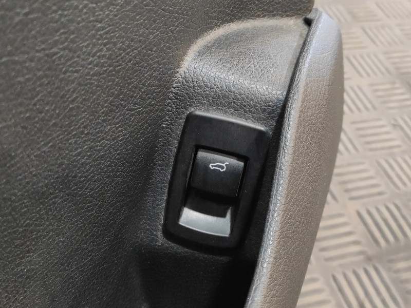 Recambio de guarnecido puerta delantera izquierda para bmw serie 2 gran tourer (f46) referencia OEM IAM   