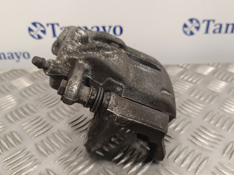 Recambio de pinza freno delantera derecha para dacia lodgy 1.6 cat referencia OEM IAM 8864D  