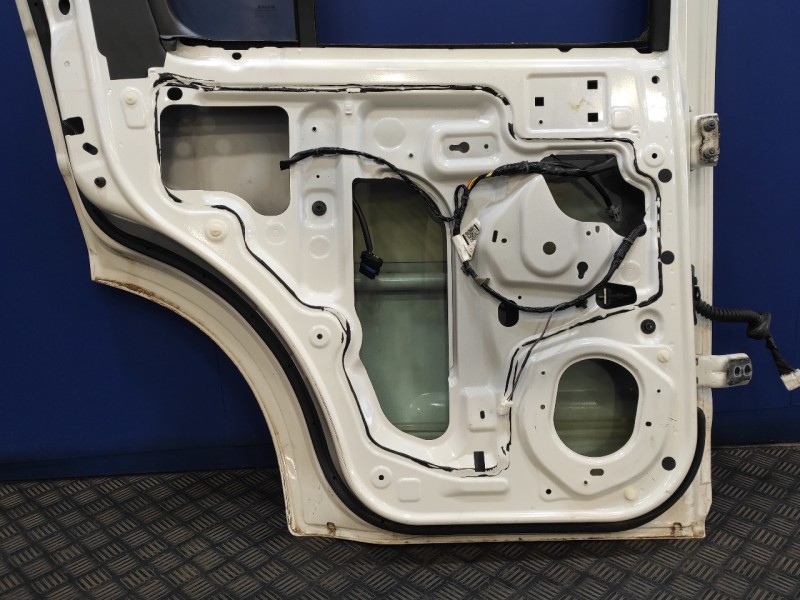 Recambio de puerta trasera izquierda para nissan pathfinder (r51) referencia OEM IAM   