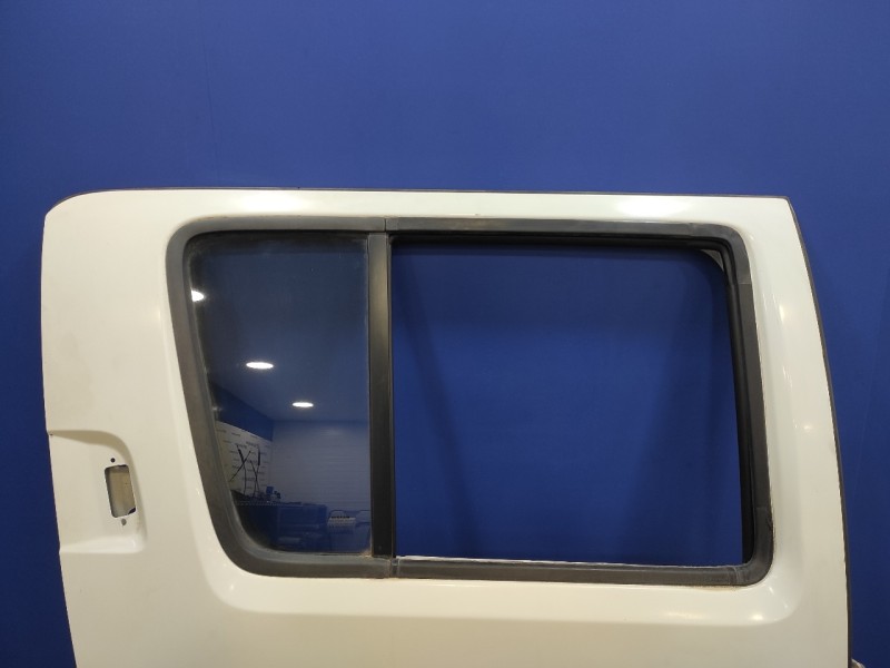 Recambio de puerta trasera derecha para nissan pathfinder (r51) referencia OEM IAM   