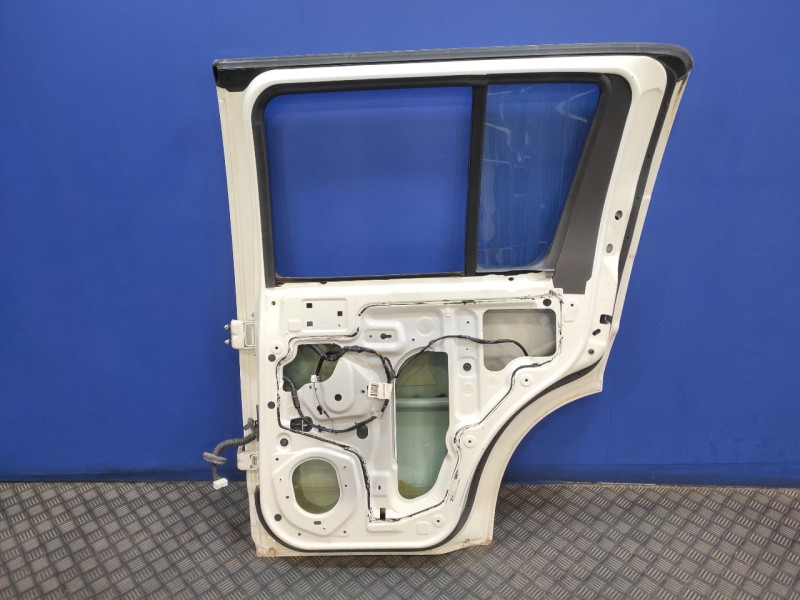Recambio de puerta trasera derecha para nissan pathfinder (r51) referencia OEM IAM   
