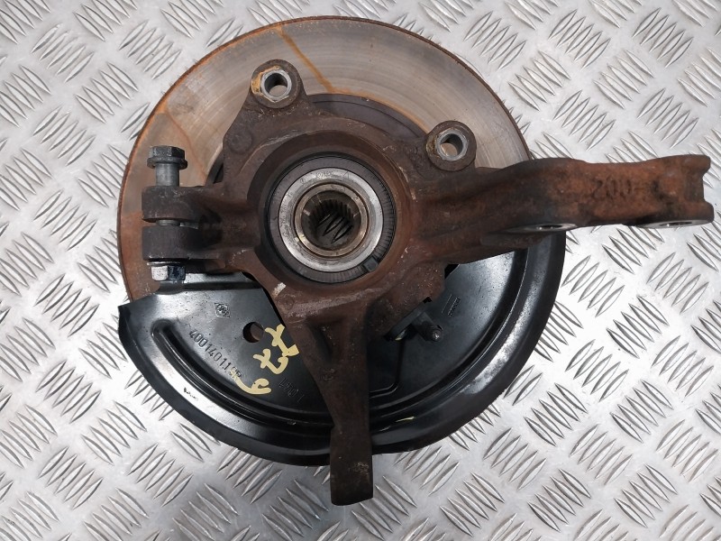 Recambio de mangueta delantera derecha para dacia lodgy 1.6 cat referencia OEM IAM 400140119R  