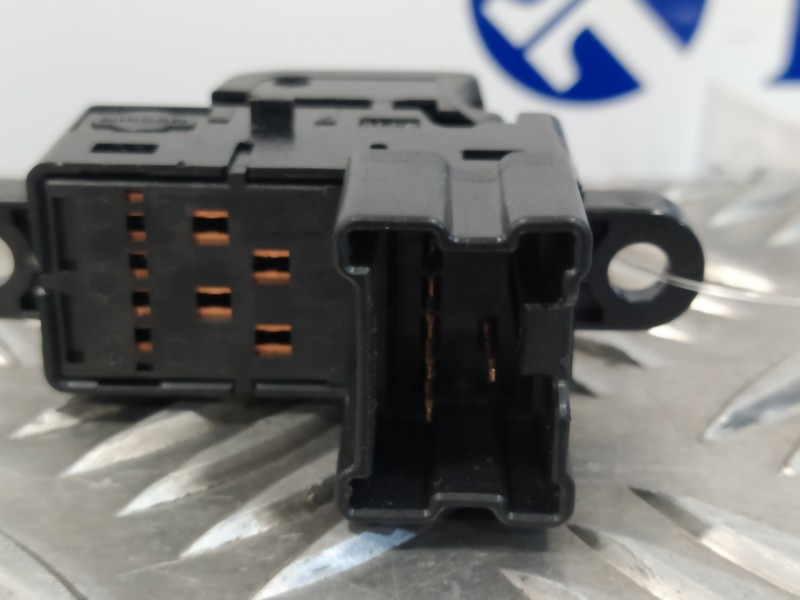 Recambio de mando elevalunas trasero izquierdo para nissan pathfinder (r51) referencia OEM IAM 25411ED03A  