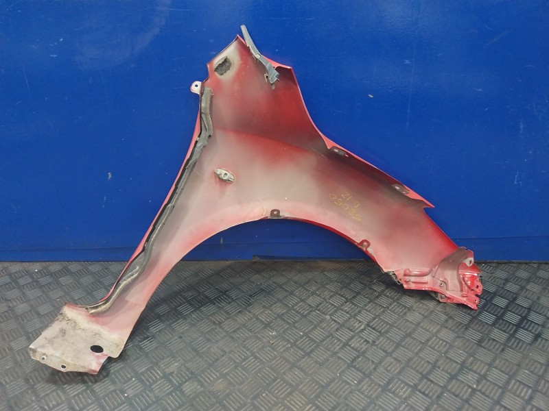 Recambio de aleta delantera izquierda para mazda 3 lim. (bl) referencia OEM IAM   