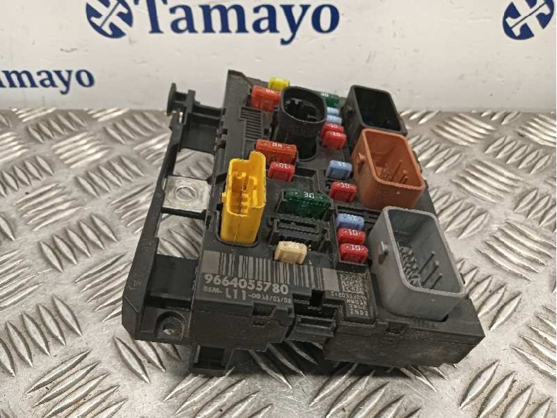 Recambio de caja reles / fusibles para peugeot 207 207 active hd referencia OEM IAM 9664055780  
