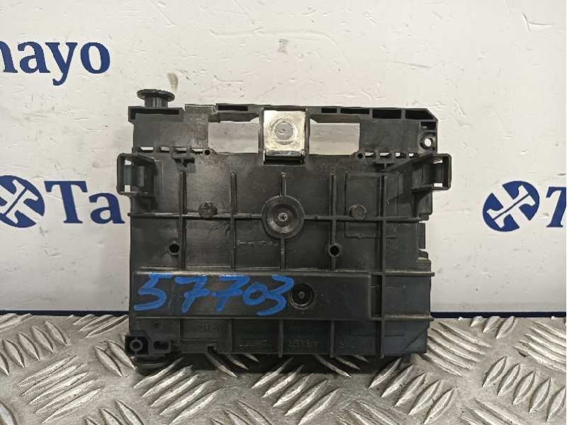 Recambio de caja reles / fusibles para peugeot 207 207 active hd referencia OEM IAM 9664055780  