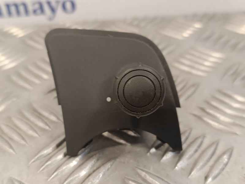 Recambio de mando volante para renault scenic ii 1.5 dci diesel referencia OEM IAM 8200206738  61890007