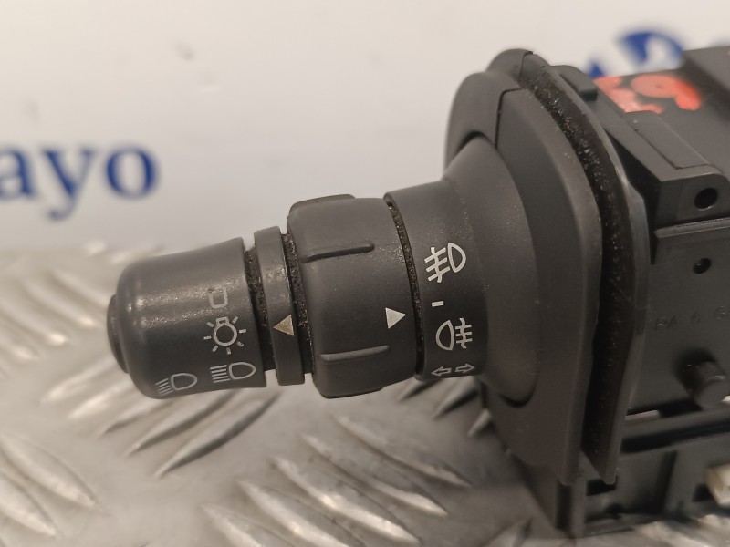 Recambio de mando intermitentes para renault scenic ii 1.5 dci diesel referencia OEM IAM   