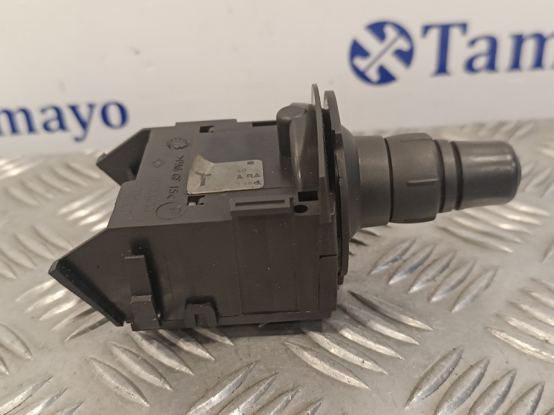 Recambio de mando intermitentes para renault scenic ii 1.5 dci diesel referencia OEM IAM   