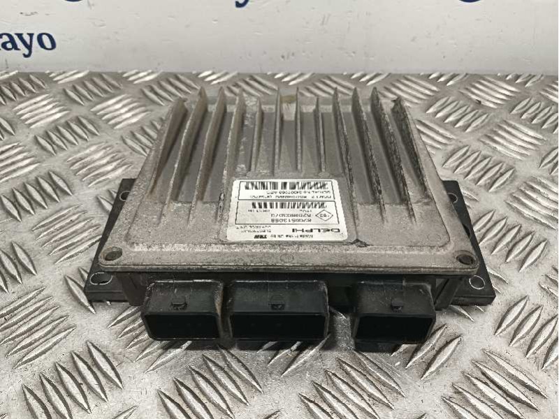 Recambio de centralita motor uce para dacia logan referencia OEM IAM 8200513058 R0410B036D 8200785530