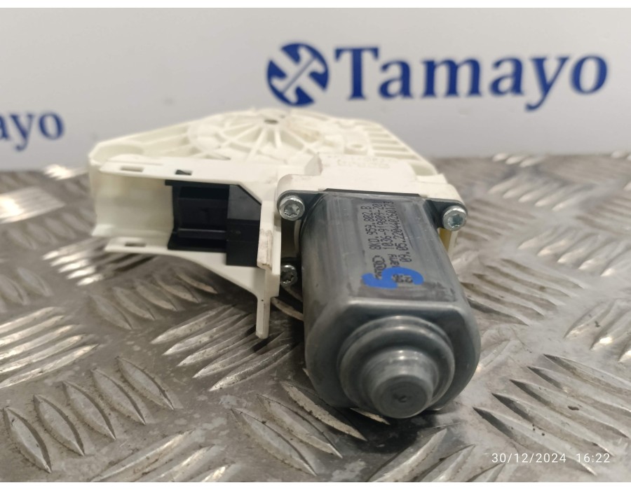 Recambio de motor elevalunas delantero izquierdo para seat alhambra (7n) 1.4 tsi referencia OEM IAM 8K0959802B  1036919809201