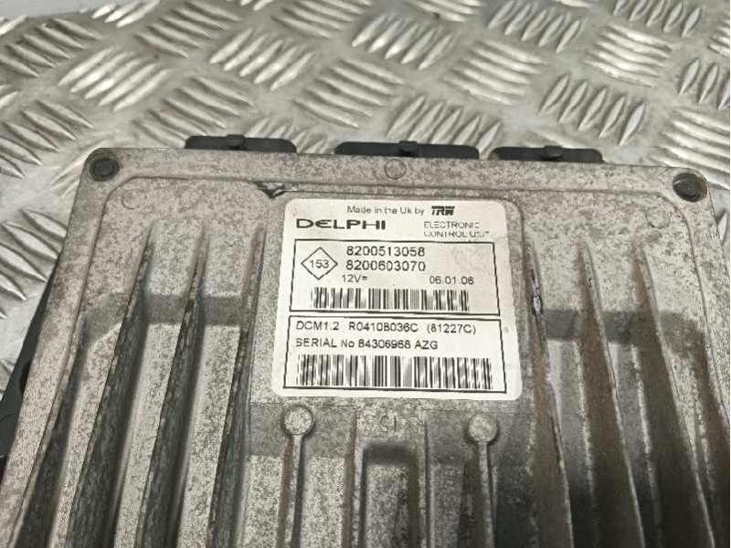 Recambio de centralita motor uce para dacia logan referencia OEM IAM 8200513058 R0410B036D 8200785530