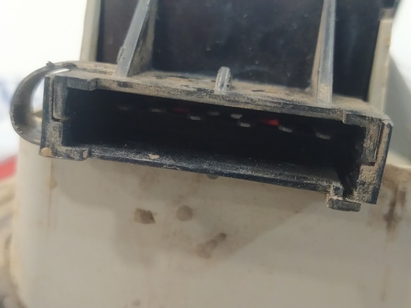 Recambio de piloto trasero izquierdo para ford courier 1.8d referencia OEM IAM   