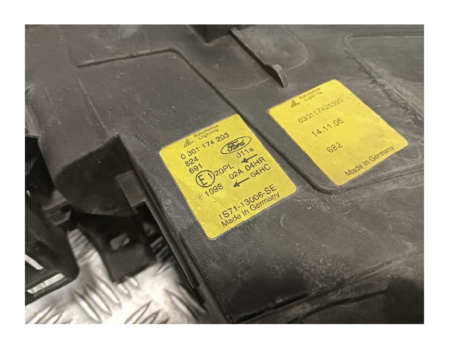 Recambio de faro izquierdo para ford mondeo berlina (ge) mondeo (ge) (2000 - 2007) referencia OEM IAM 1S7113006SE  0301174203