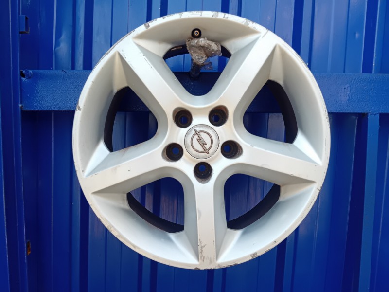 Recambio de llanta para opel astra gtc referencia OEM IAM   