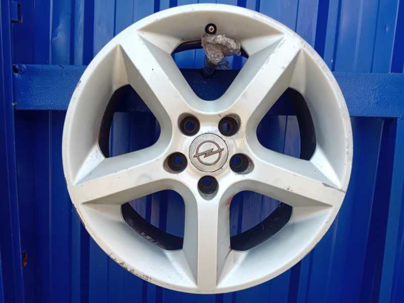 Recambio de llanta para opel astra gtc referencia OEM IAM   