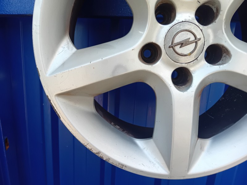 Recambio de llanta para opel astra gtc referencia OEM IAM   