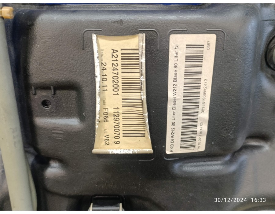 Recambio de deposito combustible para mercedes-benz clase e (w212) lim. 3.0 cdi cat referencia OEM IAM A2124702001  
