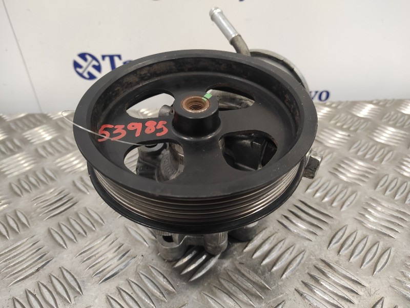Recambio de bomba direccion para toyota corolla verso (r1) 2.2 turbodiesel cat referencia OEM IAM   