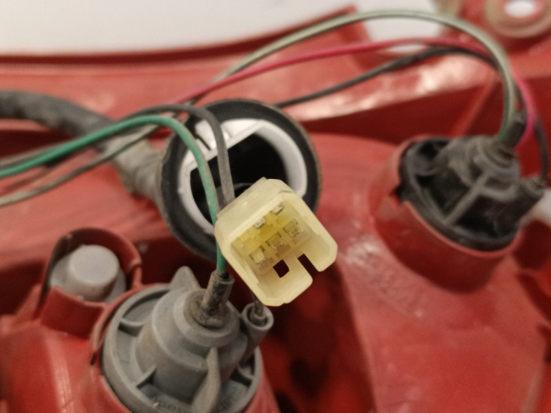 Recambio de piloto trasero izquierdo para suzuki swift berlina (mz) referencia OEM IAM   