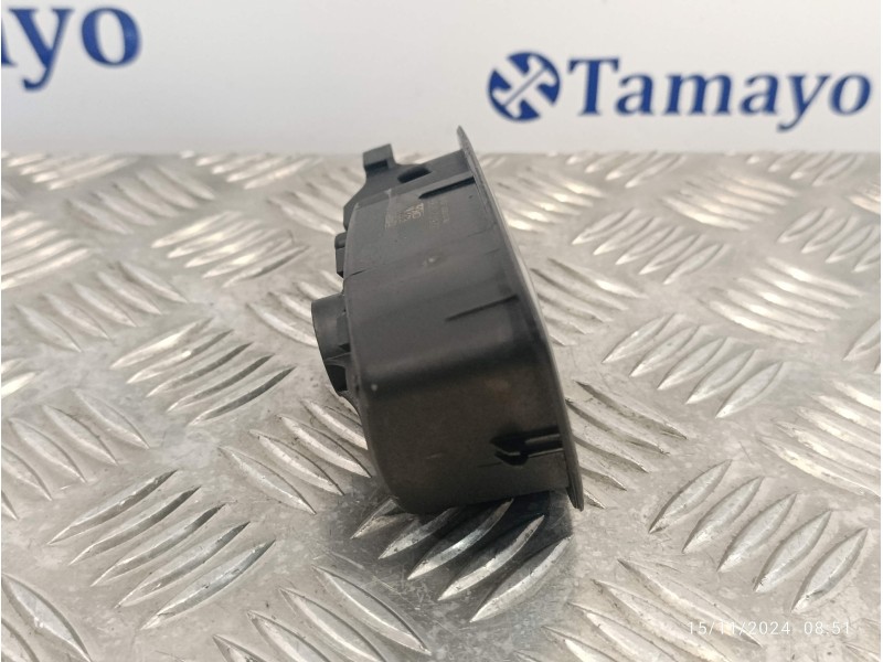 Recambio de maneta interior trasera derecha para renault captur ii 1.3 tce referencia OEM IAM 826721378R  