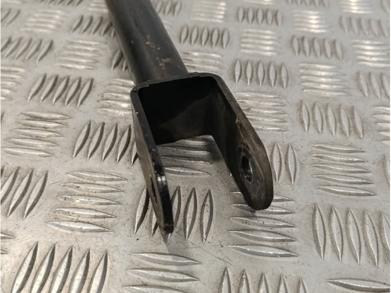 Recambio de brazo suspension inferior trasero izquierdo para land rover freelander referencia OEM IAM   