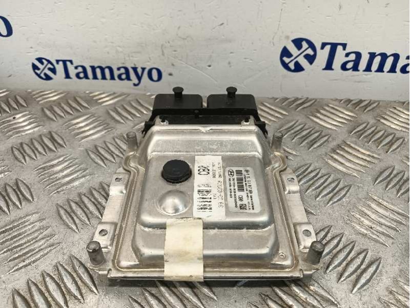 Recambio de centralita motor uce para hyundai i30 (gd) referencia OEM IAM 1038407877 0261S11817 ME17921