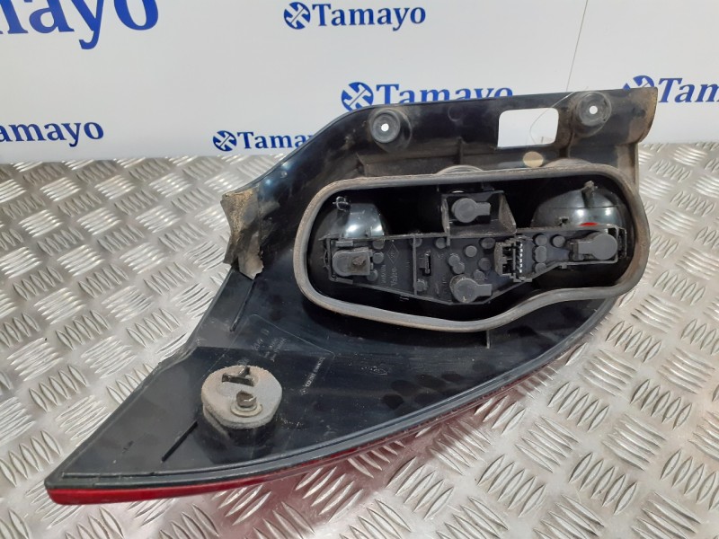 Recambio de piloto trasero derecho para renault laguna ii grandtour (kg0) 2.2 dci turbodiesel referencia OEM IAM 8200002472  