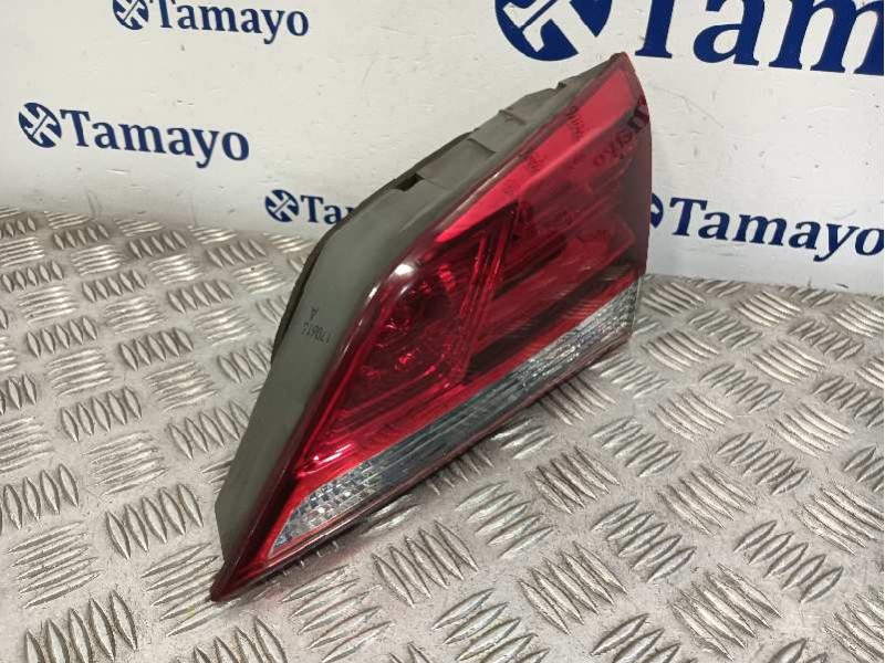 Recambio de piloto trasero derecho interior para hyundai i40 referencia OEM IAM 924043Z6  