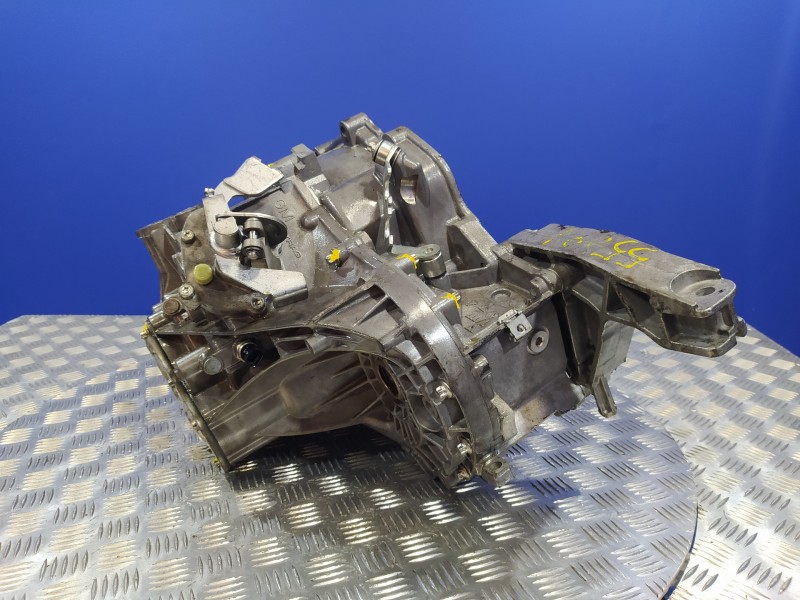 Recambio de caja cambios para opel astra gtc 1.7 16v cdti referencia OEM IAM F23  