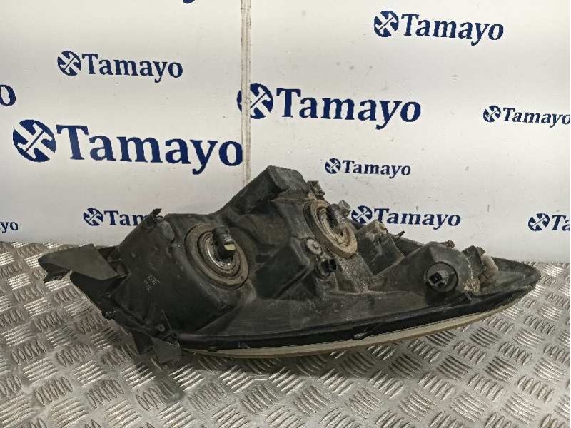 Recambio de faro izquierdo para toyota corolla verso (r1) referencia OEM IAM   