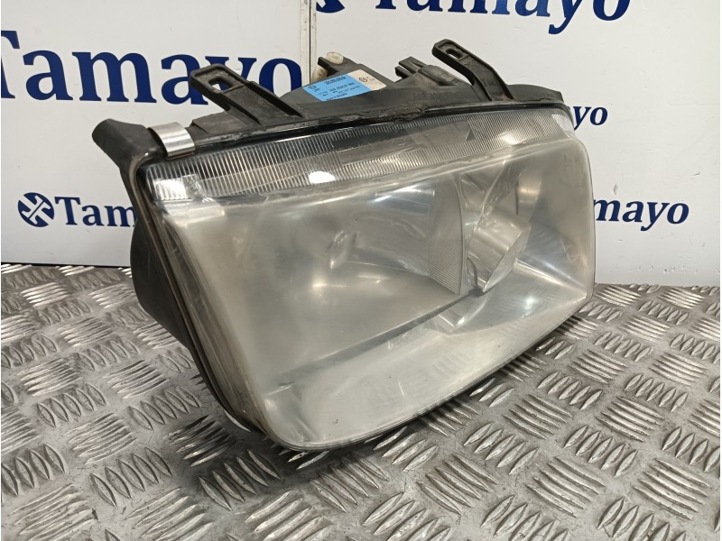 Recambio de faro derecho para volkswagen bora berlina (1j2) 1.9 sdi referencia OEM IAM   