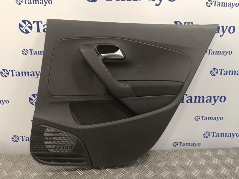 Recambio de guarnecido puerta trasera derecha para volkswagen polo (6c1) 1.0 referencia OEM IAM 6R6867212  