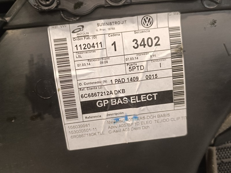 Recambio de guarnecido puerta trasera derecha para volkswagen polo (6c1) 1.0 referencia OEM IAM 6R6867212  