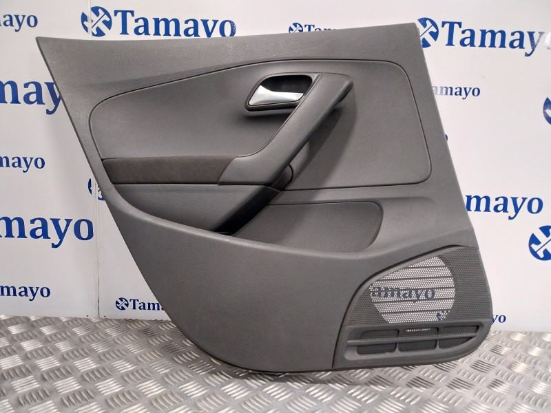 Recambio de guarnecido puerta trasera izquierda para volkswagen polo (6c1) 1.0 referencia OEM IAM 6R6867211  