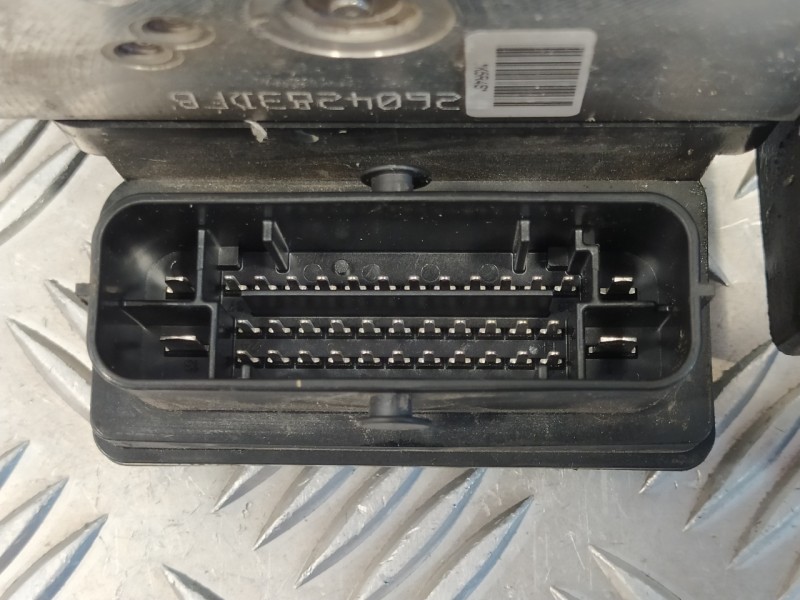 Recambio de abs para volkswagen tiguan (5n1) 2.0 tdi referencia OEM IAM 5N0614517M 16131919T 54085112F