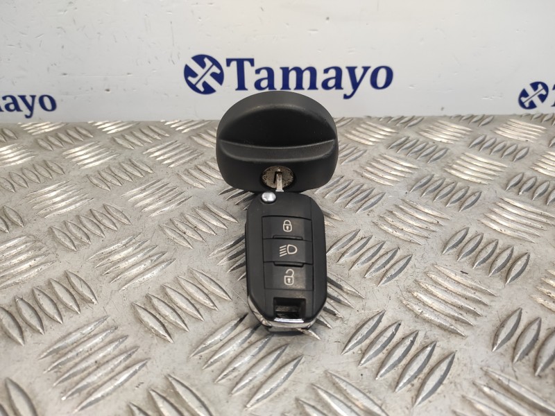 Recambio de tapon combustible para peugeot 2008 (--.2013) 1.2 12v e-thp / puretech referencia OEM IAM   