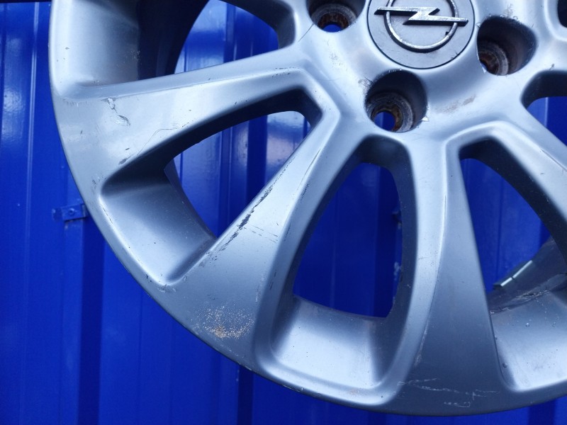Recambio de llanta para opel corsa d referencia OEM IAM 0P052  