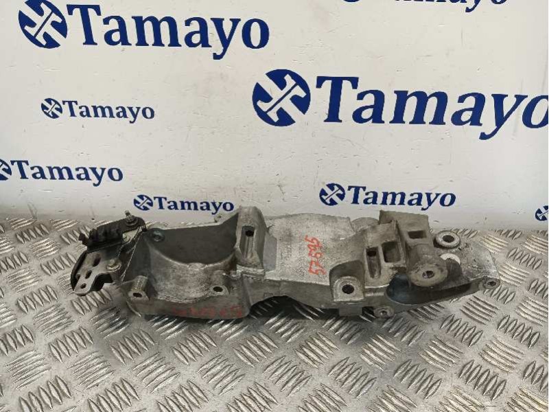 Recambio de soporte alternador para nissan qashqai (j10) 2.0 dci turbodiesel cat referencia OEM IAM 8200527320  