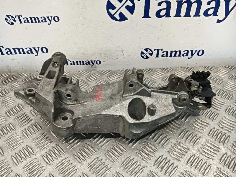 Recambio de soporte alternador para nissan qashqai (j10) 2.0 dci turbodiesel cat referencia OEM IAM 8200527320  