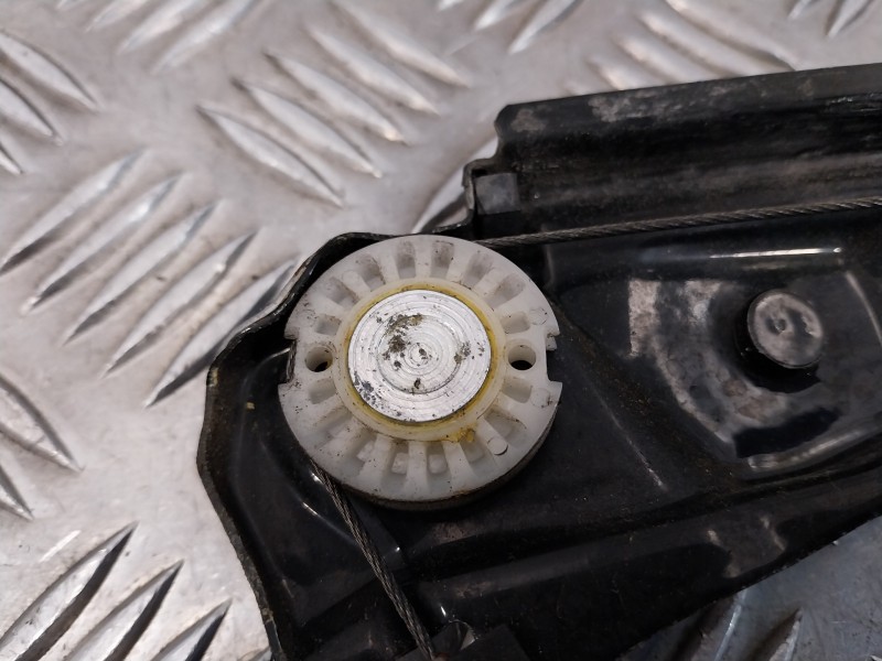 Recambio de elevalunas trasero derecho para skoda rapid 1.6 tdi dpf referencia OEM IAM 5JA959812L  A72056112