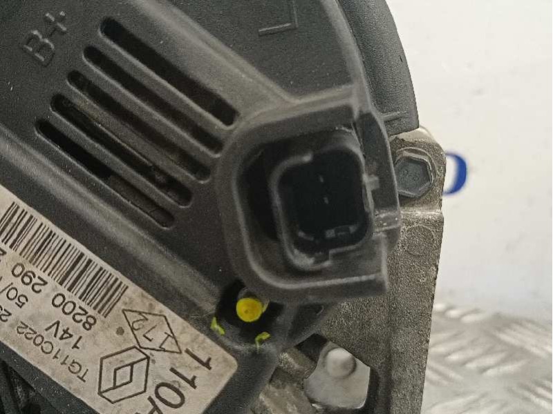 Recambio de alternador para renault megane ii berlina 5p dynamique referencia OEM IAM 8200290215  