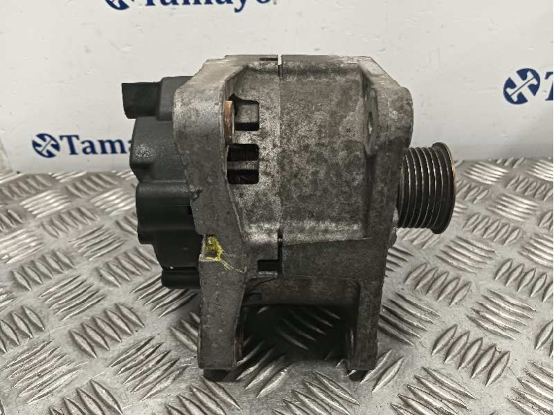 Recambio de alternador para renault megane ii berlina 5p dynamique referencia OEM IAM 8200290215  