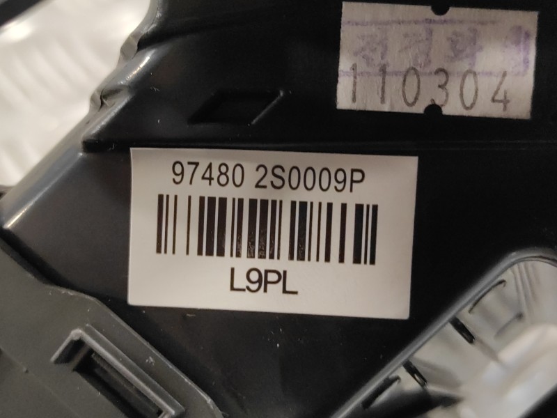 Recambio de rejilla aireadora para hyundai ix35 1.7 crdi cat referencia OEM IAM 974802S0009P  847202Y0009P