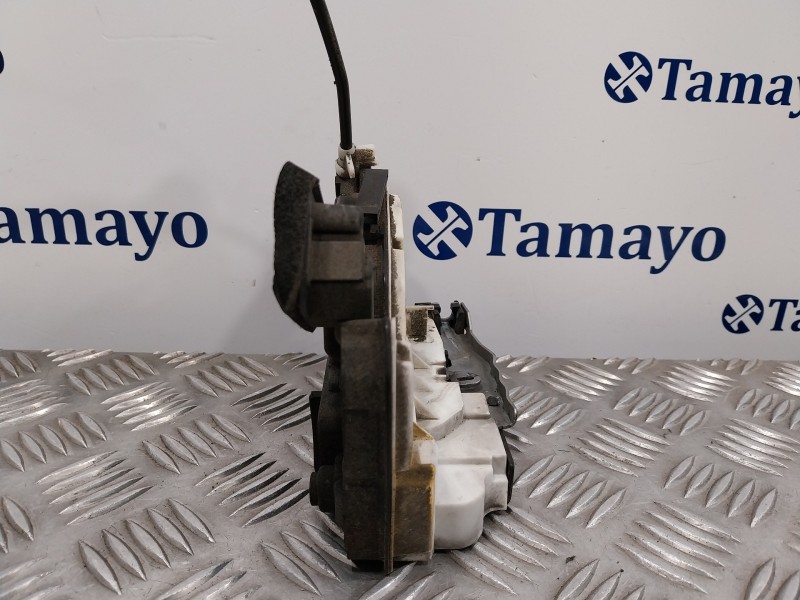 Recambio de cerradura puerta trasera derecha para skoda rapid 1.6 tdi dpf referencia OEM IAM 5E0839016A  