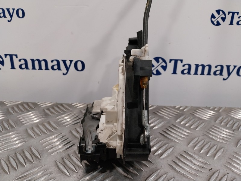Recambio de cerradura puerta trasera derecha para skoda rapid 1.6 tdi dpf referencia OEM IAM 5E0839016A  